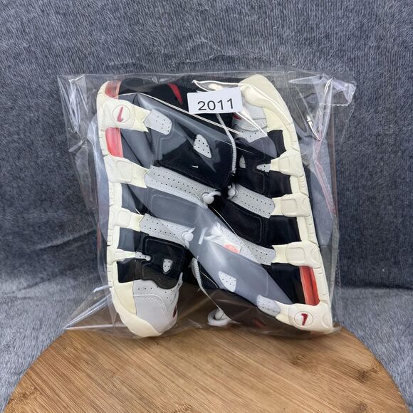 Nike Shoes Youth Size 5.5Y Black White Air More Uptempo Basketball GS DX3360-001 - Picture 10 of 10